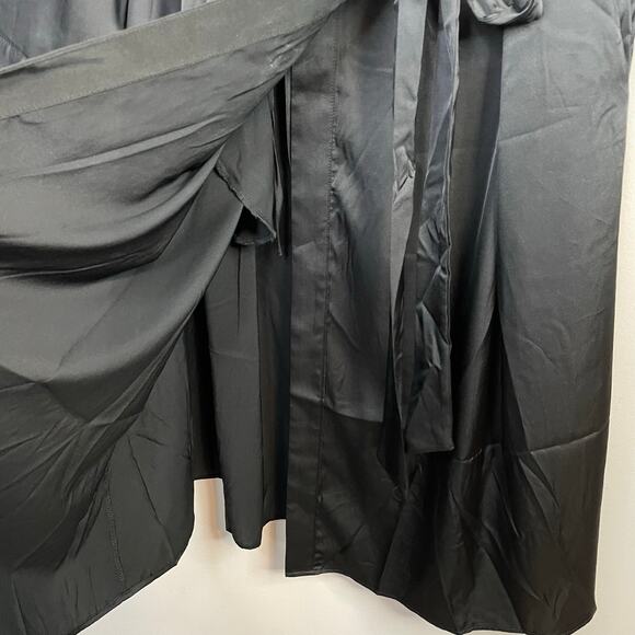 Fox & Royal City Chic Long Black Satin Robe Classic Minimalist Plus Size 18 M - Picture 7 of 15